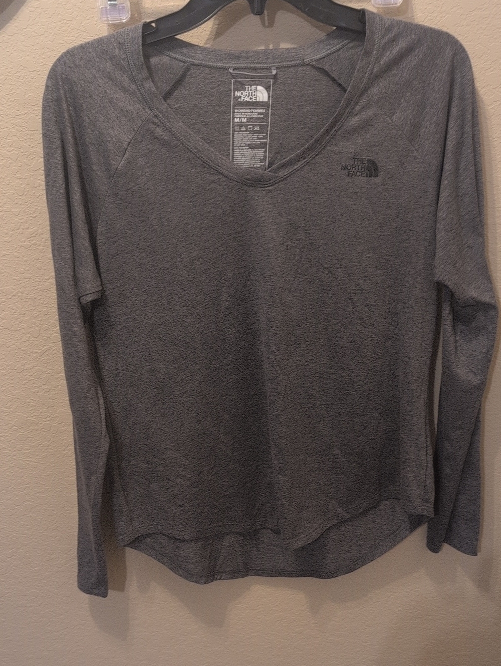 The North Face Women's Long Sleeve V-Neck Top - Heather Gray